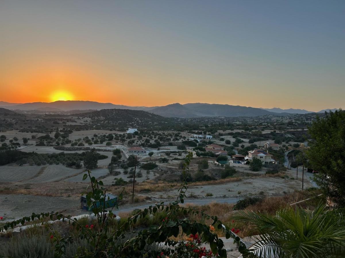 Endless Sunset Villa Pentakomo ภายนอก รูปภาพ
