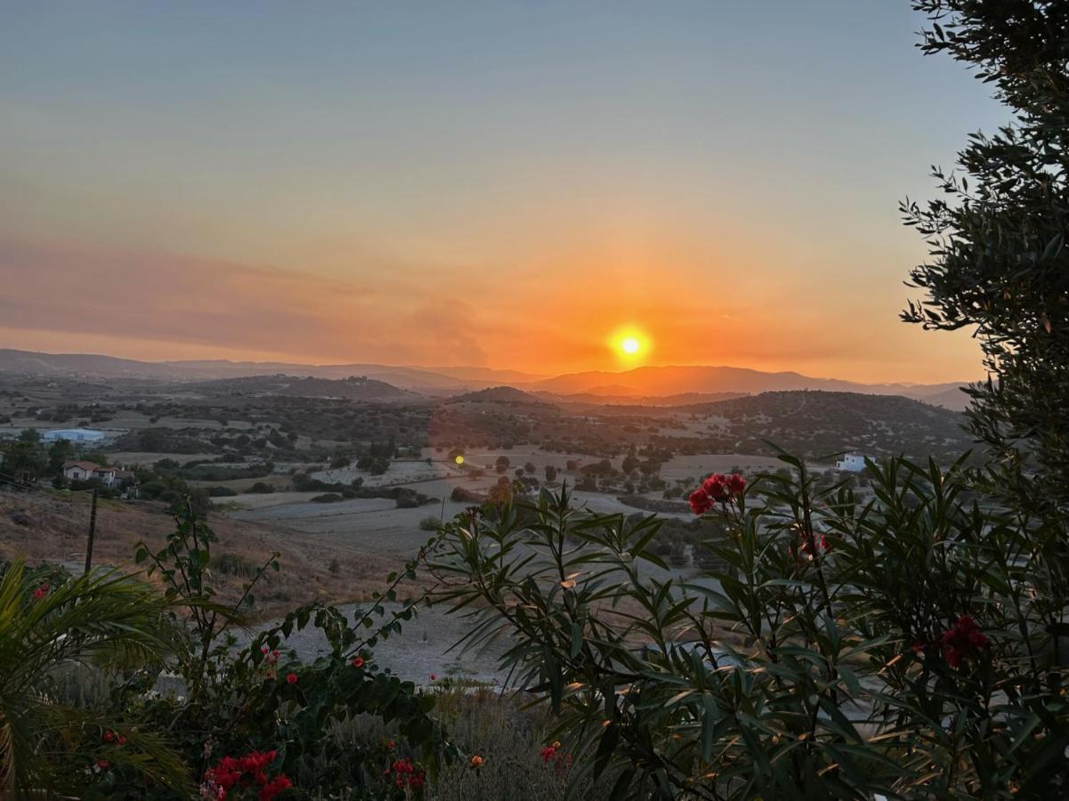 Endless Sunset Villa Pentakomo ภายนอก รูปภาพ